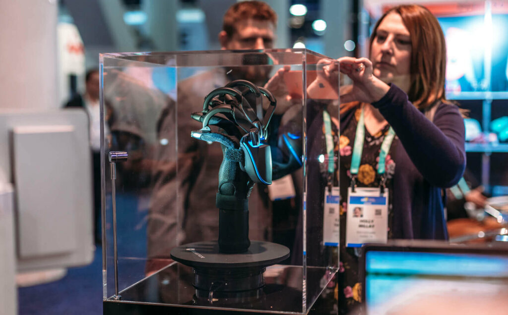 8,000 + guests, 200+ product demonstrations, 1 award: TESLASUIT at CES 2020 7